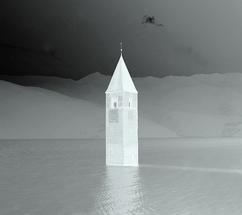 Listen closely for the bells of Ys.