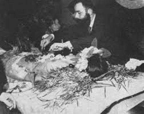 Getting in touch with your inner Wendigo.