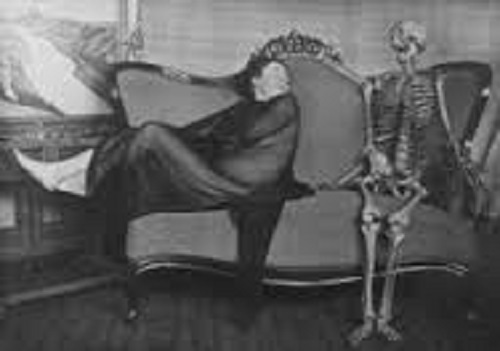 Sometimes the dead just don't feel like talking.